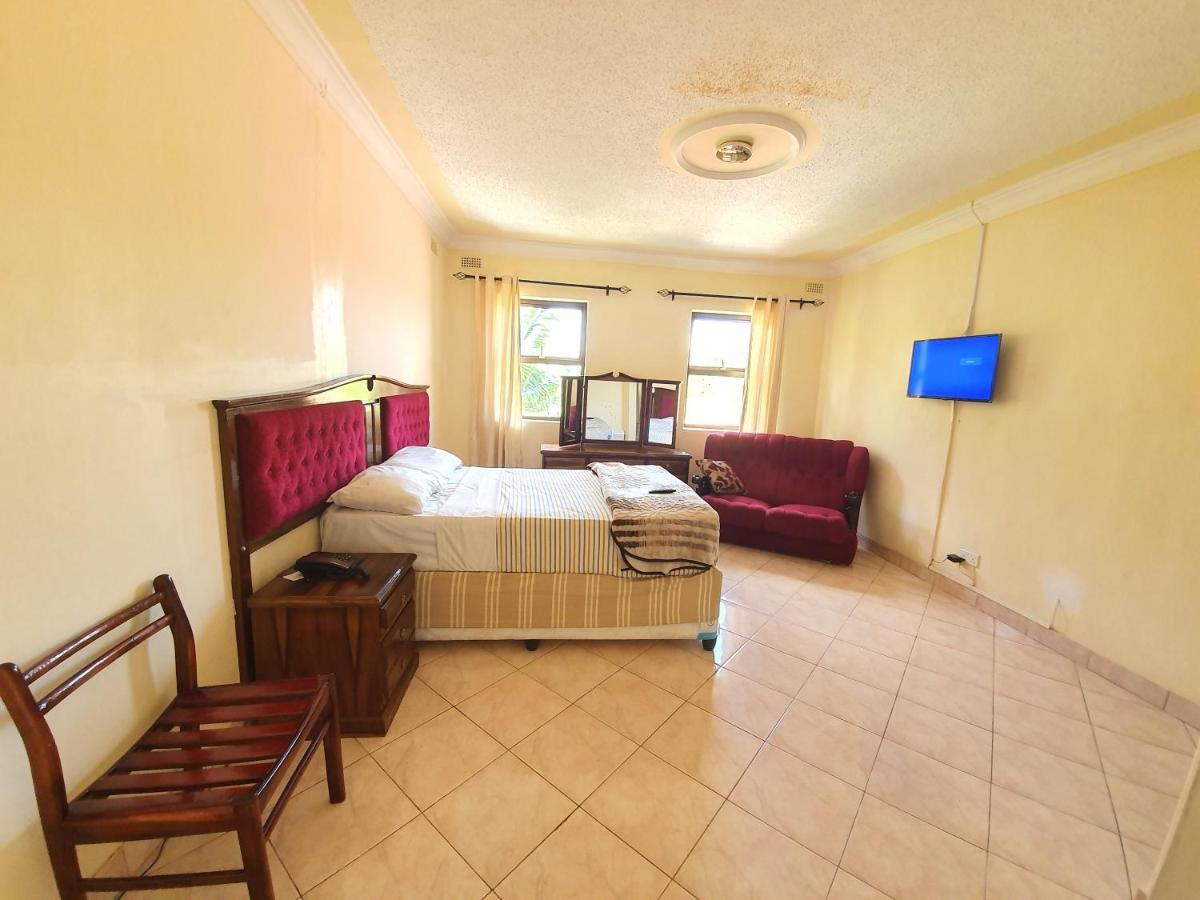 The Palace Guest House Harare Exterior foto